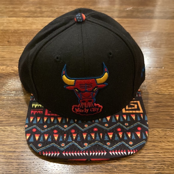 New Era Chicago Bulls limited edition hat. - Picture 3 of 6